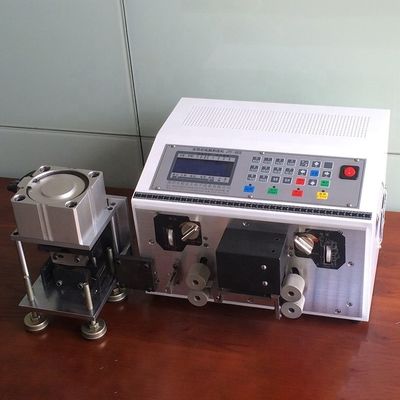 Hochgeschwindigkeits-automatische Kabelschneidmaschine Geschwindigkeit 2000 7000 Stück/Stunde