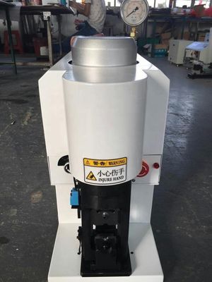 20T Kapazität Halbautomatische hydraulische Endklemmmaschine für präzise Klemmmaschinen