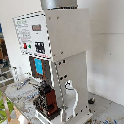 Ultra-ruhige 2,0 Tonnen Terminalcrimping-Maschine in Drahtbereich 0,1-4,5 mm2 AWG11-AWG32