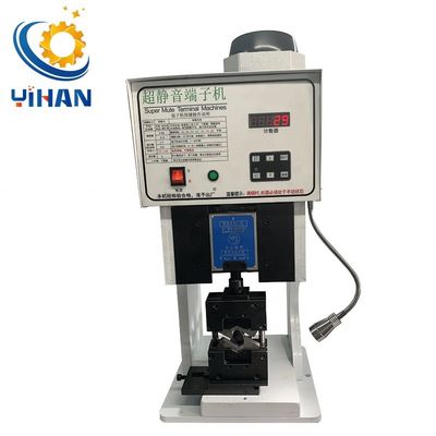Halbautomatische Multifunktionsmaschine mit 40KN-Sechseckenschneidemaschine für Kupferanschlüsse