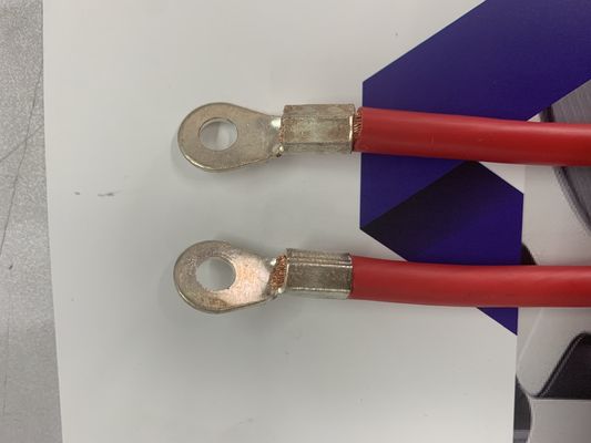 25 mm Quadrat Isolierte Krampfad-Terminalverbindungen Drahtkrampfmaschine 4 Tonnen Geschwindigkeit Einzelkornform