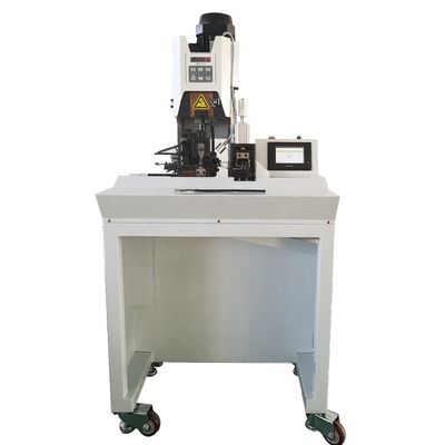 Multicore-Schichtkabelstreifen- und Endklemmmaschine für 290*350*660-Kabel