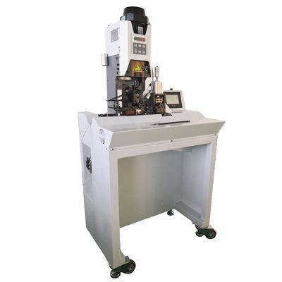 Multicore-Schichtkabelstreifen- und Endklemmmaschine für 290*350*660-Kabel