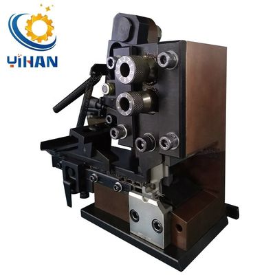 Halbautomatische Stummterminalmaschine zum Krempeln von Druckmaschinenblättern für horizontale Futterterminals