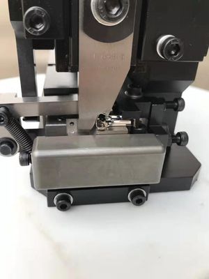40 mm Schlagkrempffflaggenanwendungsgerät für das Krempeln der automatischen JST-Endgeräte